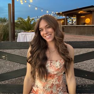 Meet your Posher, Kaitlyn